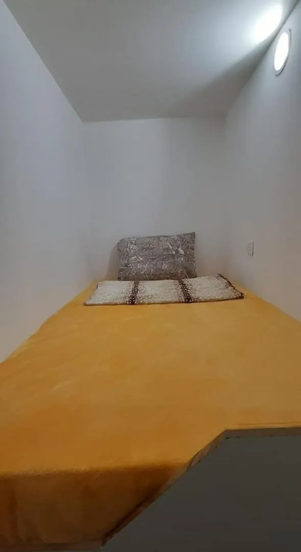 Stay Pod Oval Tower Dubai 0*,  United Arab Emirates