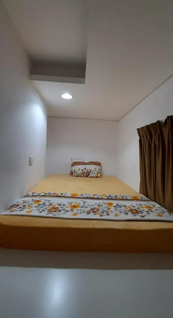 Stay Pod Oval Tower Dubai Capsule hotel